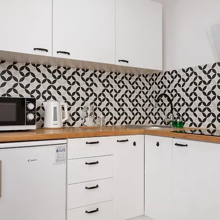 Apartment Ziolowa Studio Near Lavender Garden By Renters *